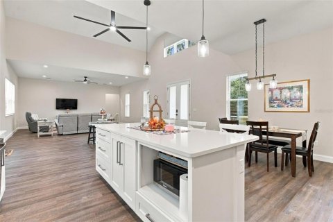 House in Sumter, Florida 5 bedrooms, 286.88 sq.m. № 2393583 - photo 18