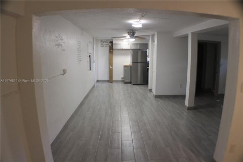 House in Fort Lauderdale, Florida 3 bedrooms, 100.15 sq.m. № 2013343 - photo 19