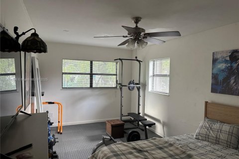 House in Fort Lauderdale, Florida 3 bedrooms, 100.15 sq.m. № 2013343 - photo 12