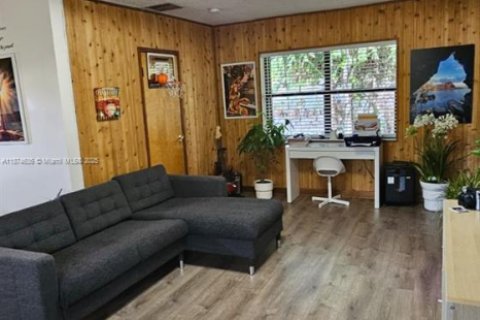 House in Fort Lauderdale, Florida 3 bedrooms, 100.15 sq.m. № 2013343 - photo 28