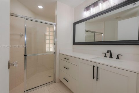 Townhouse in Pembroke Pines, Florida 3 bedrooms, 125.98 sq.m. № 2040503 - photo 19