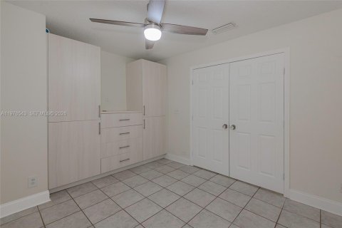 Townhouse in Pembroke Pines, Florida 3 bedrooms, 125.98 sq.m. № 2040503 - photo 23