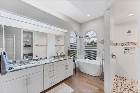 House in Sarasota, Florida 4 bedrooms, 285.77 sq.m. № 1822367 - photo 18