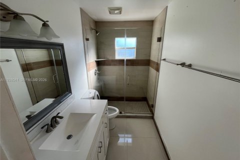 House in Hollywood, Florida 3 bedrooms, 145.21 sq.m. № 1996093 - photo 4