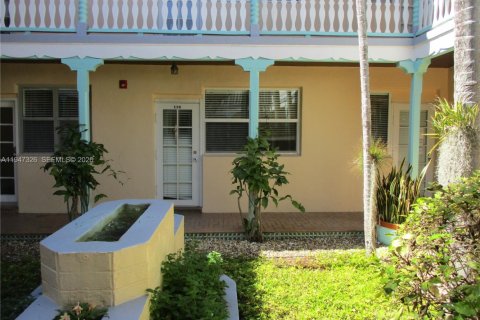 Снять в аренду кондоминиум в Майами-Бич, Флорида 34.37м2, № 2003159 - фото 2