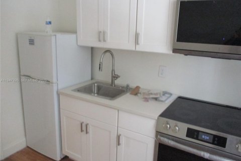 Снять в аренду кондоминиум в Майами-Бич, Флорида 34.37м2, № 2003159 - фото 4