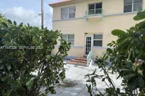 Студия в кондо в Майами-Бич, Флорида № 2003159