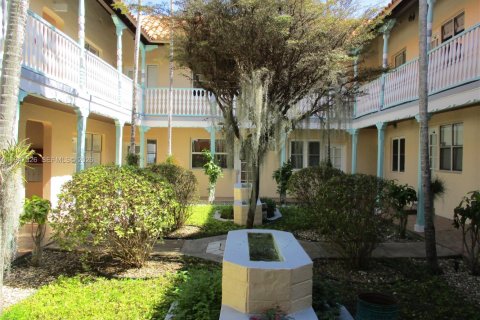 Снять в аренду кондоминиум в Майами-Бич, Флорида 34.37м2, № 2003159 - фото 13