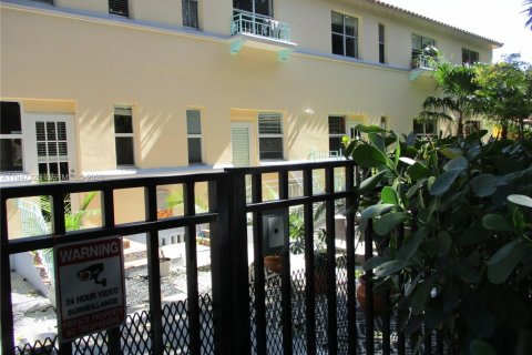 Снять в аренду кондоминиум в Майами-Бич, Флорида 34.37м2, № 2003159 - фото 10