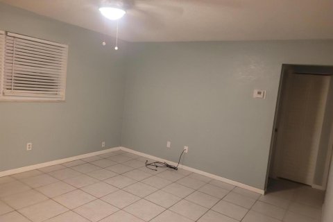 Appartement à louer à Lantana, Floride: 2 chambres, 72.93 m2 № 2280821 - photo 5