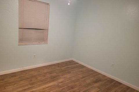 Appartement à louer à Lantana, Floride: 2 chambres, 72.93 m2 № 2280821 - photo 9