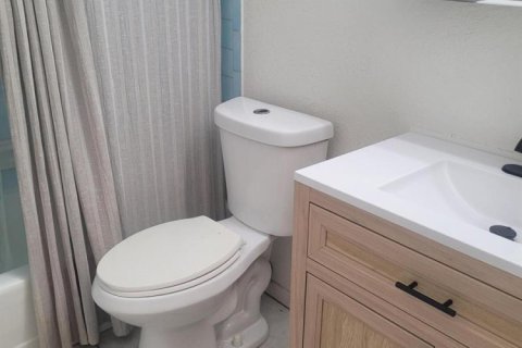 Appartement à louer à Lantana, Floride: 2 chambres, 72.93 m2 № 2280821 - photo 12
