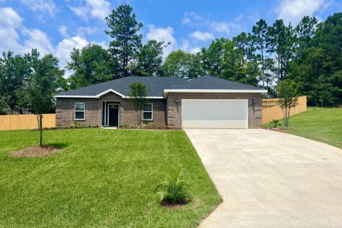 House in Crestview, Florida 4 bedrooms, 173.26 sq.m. № 562401 - photo 1