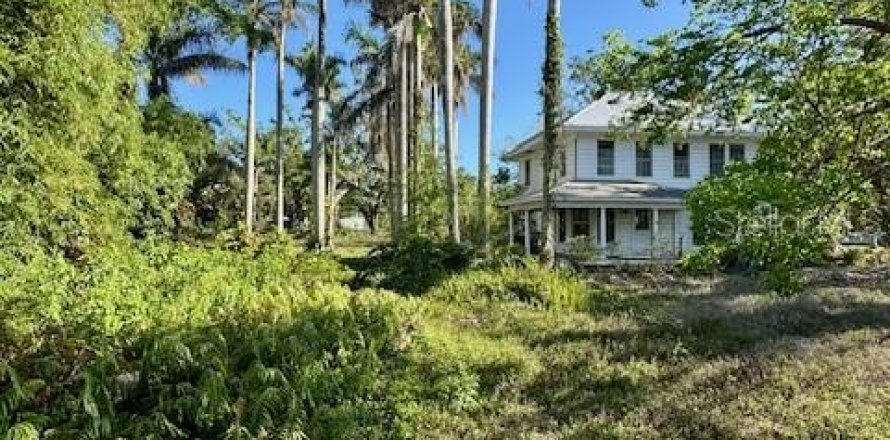 House in Bradenton, Florida 4 bedrooms, 252.32 sq.m. № 1742993