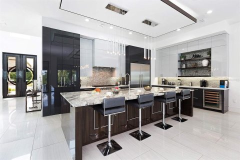 Casa en venta en Four Corners, Florida, 9 dormitorios, 757.25 m2 № 2114647 - foto 7
