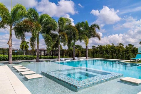 Casa en venta en Four Corners, Florida, 9 dormitorios, 757.25 m2 № 2114647 - foto 11