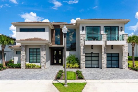 Casa en venta en Four Corners, Florida, 9 dormitorios, 757.25 m2 № 2114647 - foto 2