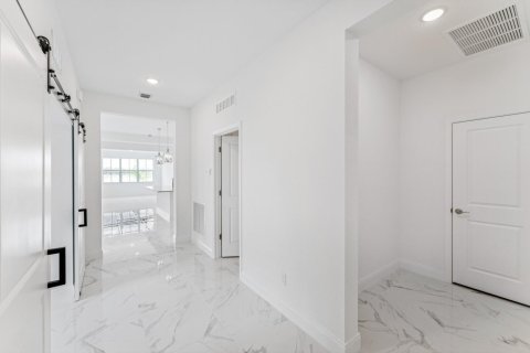 Casa en venta en Port St. Lucie, Florida, 2 dormitorios, 200.95 m2 № 2243480 - foto 7