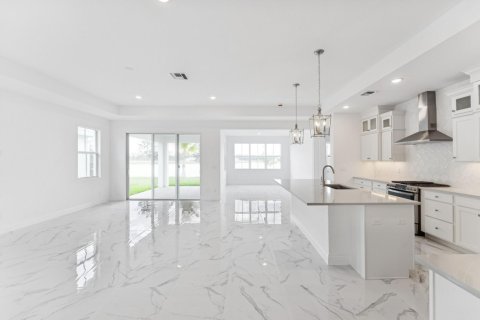 Casa en venta en Port St. Lucie, Florida, 2 dormitorios, 200.95 m2 № 2243480 - foto 11