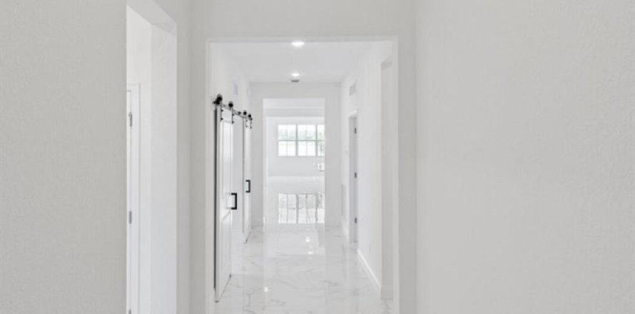 Casa en Port St. Lucie, Florida 2 dormitorios, 200.95 m2 № 2243480