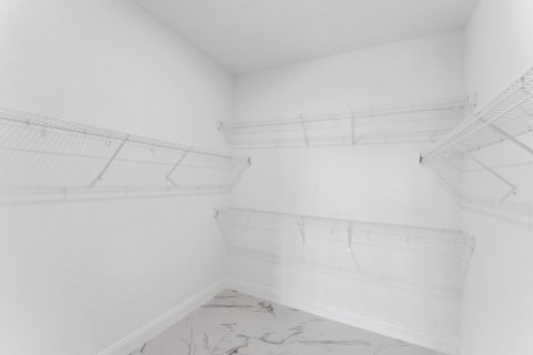 Casa en venta en Port St. Lucie, Florida, 2 dormitorios, 200.95 m2 № 2243480 - foto 30