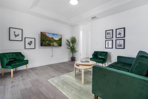 Купить коммерческую недвижимость в Майами, Флорида 267.37м2, № 1971314 - фото 8