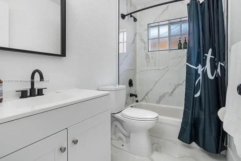 Купить коммерческую недвижимость в Майами, Флорида 267.37м2, № 1971314 - фото 28