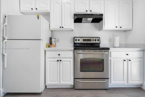 Купить коммерческую недвижимость в Майами, Флорида 267.37м2, № 1971314 - фото 13