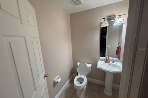 Touwnhouse à louer à Tampa, Floride: 3 chambres, 218.13 m2 № 2396538 - photo 5