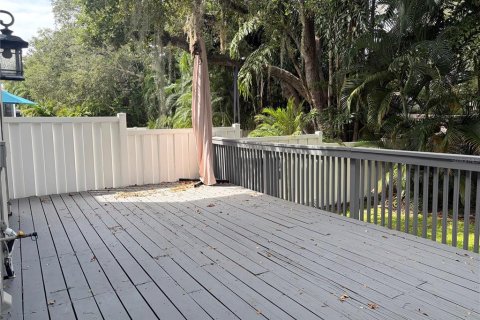 Touwnhouse à louer à Tampa, Floride: 3 chambres, 218.13 m2 № 2396538 - photo 8