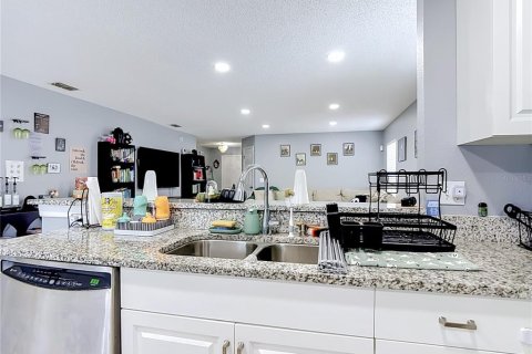 Villa ou maison à louer à Orlando, Floride: 3 chambres, 156.45 m2 № 2425350 - photo 12