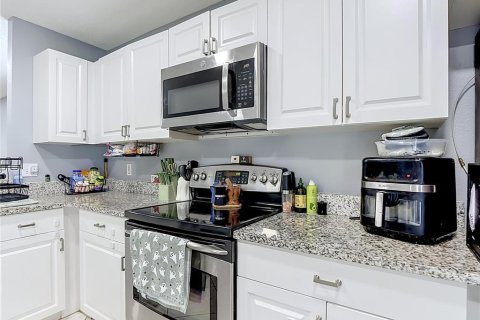 Villa ou maison à louer à Orlando, Floride: 3 chambres, 156.45 m2 № 2425350 - photo 11