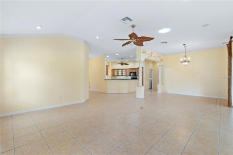 Casa en venta en The Villages, Florida, 3 dormitorios, 199.28 m2 № 2387590 - foto 17