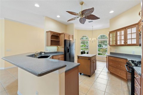 Casa en venta en The Villages, Florida, 3 dormitorios, 199.28 m2 № 2387590 - foto 9