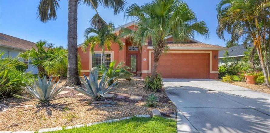 Villa ou maison à Palmetto, Floride 3 chambres, 174.28 m2 № 1898639