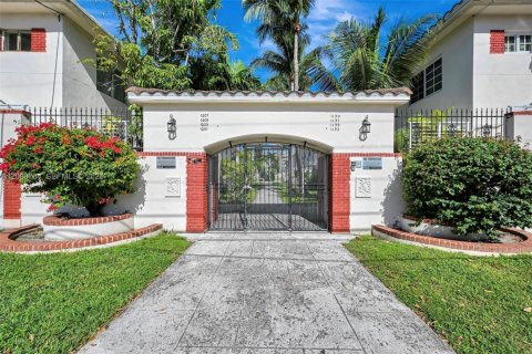 Copropriété à vendre à Miami Beach, Floride: 1 chambre, 54.72 m2 № 2074730 - photo 12