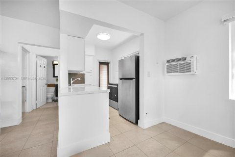 Copropriété à vendre à Miami Beach, Floride: 1 chambre, 54.72 m2 № 2074730 - photo 3