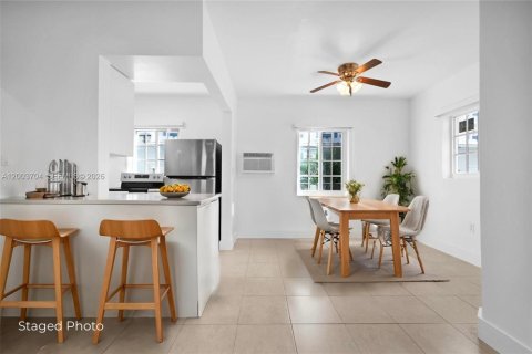 Copropriété à vendre à Miami Beach, Floride: 1 chambre, 54.72 m2 № 2074730 - photo 2