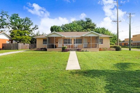 Duplex in Tampa, Florida 4 bedrooms, 172.05 sq.m. № 1850923 - photo 2