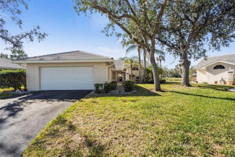 House in Venice, Florida 3 bedrooms, 174.01 sq.m. № 1515030 - photo 1