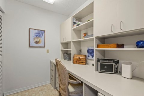House in Venice, Florida 3 bedrooms, 174.01 sq.m. № 1515030 - photo 22