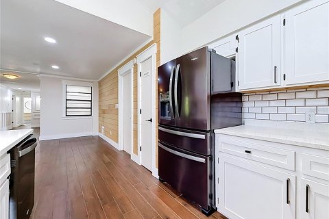 Купить виллу или дом в Семинол, Флорида 3 комнаты, 142.98м2, № 2149740 - фото 12
