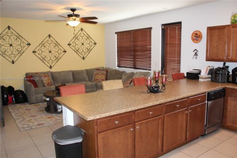 Casa en alquiler en Homestead, Florida, 4 dormitorios, 258.27 m2 № 2012117 - foto 6