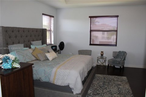 Casa en alquiler en Homestead, Florida, 4 dormitorios, 258.27 m2 № 2012117 - foto 9