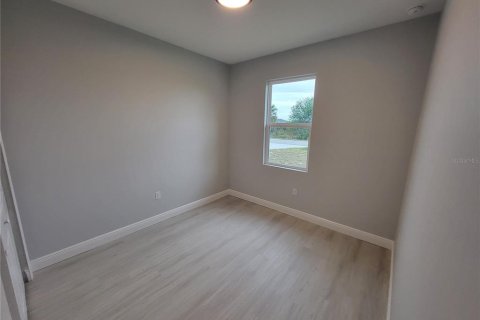 Casa en venta en Port Charlotte, Florida, 4 dormitorios, 149.2 m2 № 1904223 - foto 17