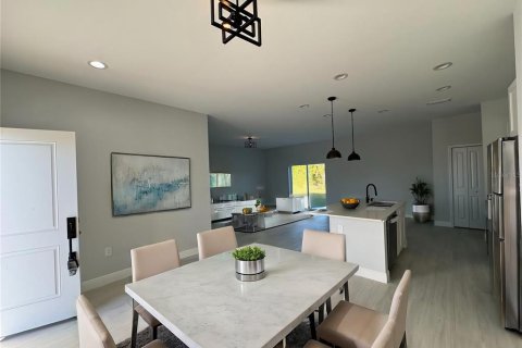 Casa en venta en Port Charlotte, Florida, 4 dormitorios, 149.2 m2 № 1904223 - foto 9