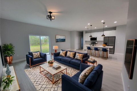 Casa en venta en Port Charlotte, Florida, 4 dormitorios, 149.2 m2 № 1904223 - foto 2
