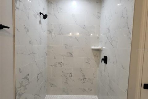 Casa en venta en Port Charlotte, Florida, 4 dormitorios, 149.2 m2 № 1904223 - foto 25