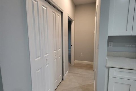 Casa en venta en Port Charlotte, Florida, 4 dormitorios, 149.2 m2 № 1904223 - foto 22