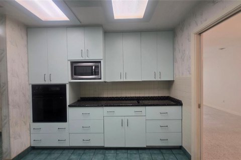 Купить виллу или дом в Семинол, Флорида 3 комнаты, 185.25м2, № 2429262 - фото 11